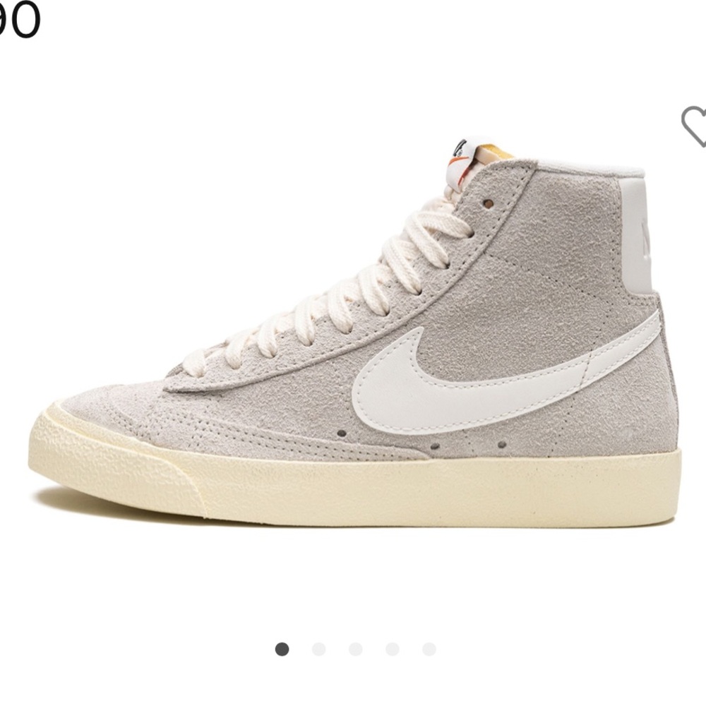 Nike Women's Sneakers in Gray and White